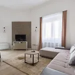 Swan Residence In The Buda Castle Area 2Br/Balcony