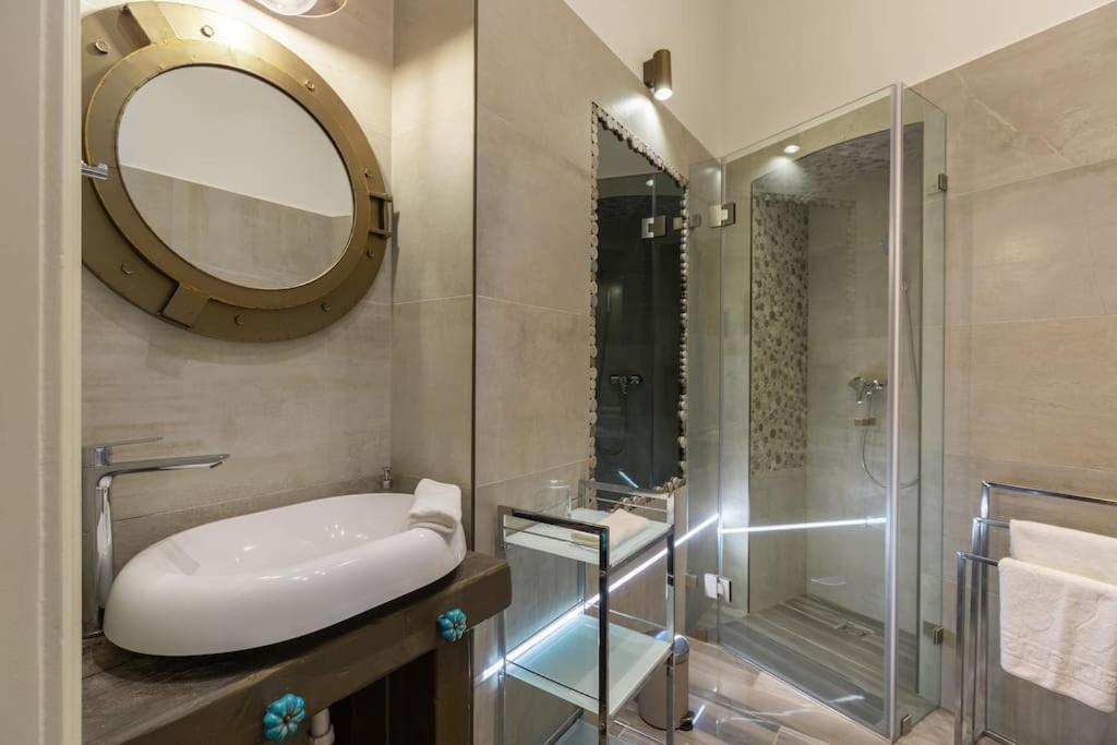Apartment Swan In The Buda Castle Area 2br/balcony